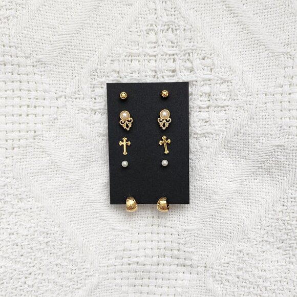 BFD Gold Toned Earring Set-Cross&Pearls Theme - Picture 3 of 5